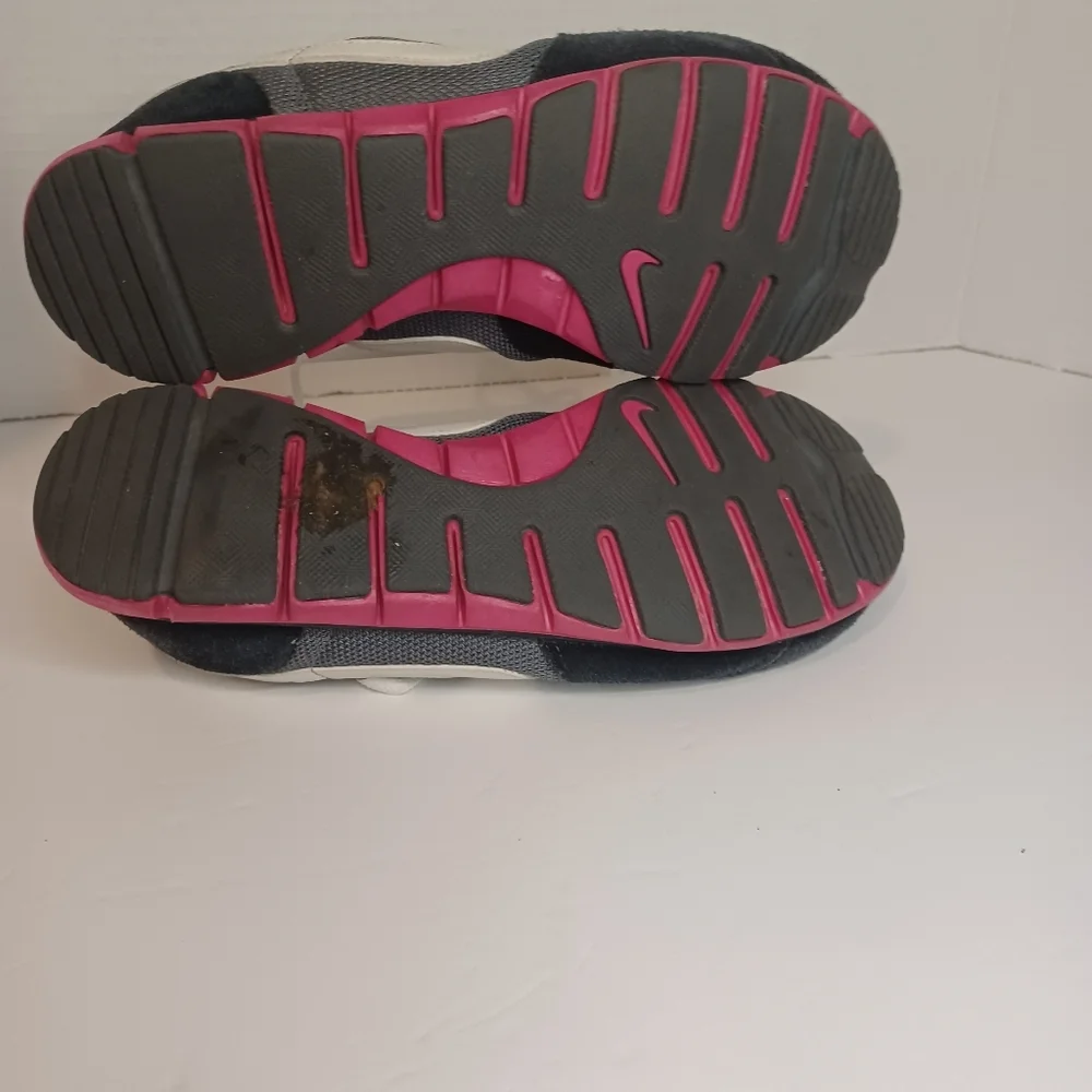 NIKE sz‎ 6.5 Women's Athletic Shoes Black And Pink white Swoosh # 324857-003
